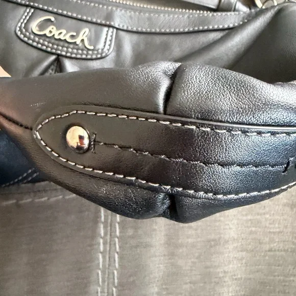 Coach handbag, black leather, black interior, great condition! - Picture 3 of 6